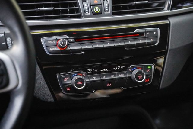 小改款領航版｜抬頭顯示器｜原廠大螢幕導航｜腳踢感應尾門｜僅跑8萬KM｜無線CARPLAY｜四條馬牌輪胎9成新｜車道偏移  第10張相片