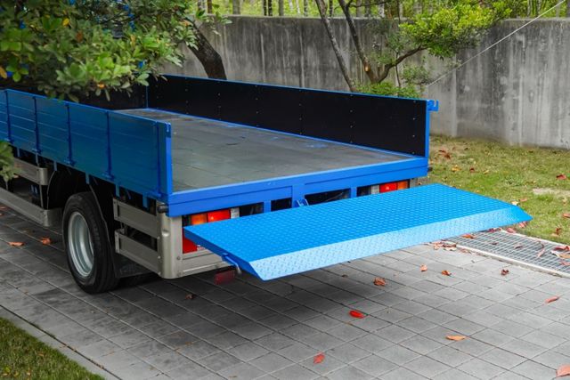 超長軸14呎｜里程保證｜認證車｜末代5期免加尿素｜附升降尾門｜四路視野輔助｜可全額分期｜防捲入護欄｜手排好養護  第12張相片