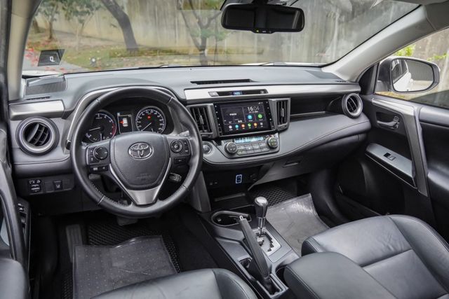 全車原鈑件｜低里程僅跑8萬KM｜頂規尊爵版｜ACC自動跟車｜車道維持｜電動座椅｜原廠GARMIN導航｜抬頭顯示器｜可全貸  第7張相片