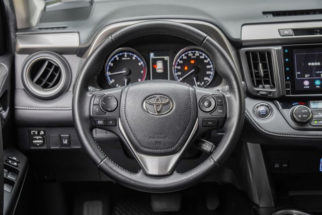 全車原鈑件｜低里程僅跑8萬KM｜頂規尊爵版｜ACC自動跟車｜車道維持｜電動座椅｜原廠GARMIN導航｜抬頭顯示器｜可全貸  第8張相片