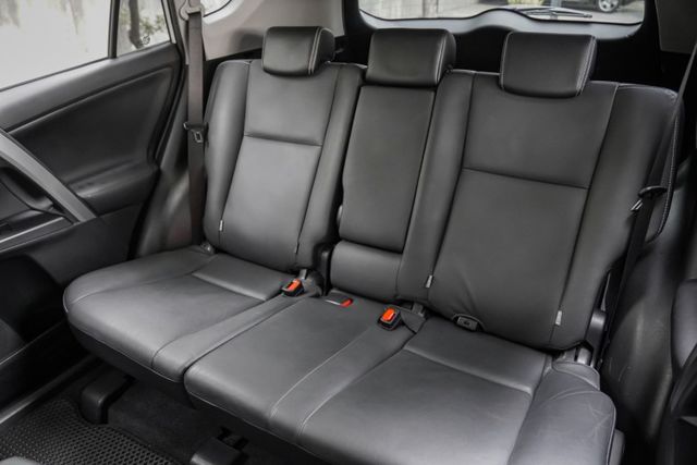 全車原鈑件｜低里程僅跑8萬KM｜頂規尊爵版｜ACC自動跟車｜車道維持｜電動座椅｜原廠GARMIN導航｜抬頭顯示器｜可全貸  第18張相片