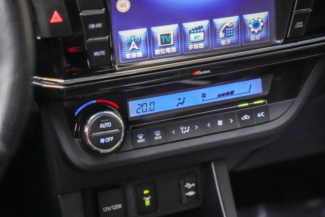 稀有正Z版｜一手用車｜全車原廠空力套件｜原廠LED魚眼頭燈｜換檔撥片｜全車原鈑件｜MID彩色儀表｜倒車顯影｜導航｜可全貸  第15張相片