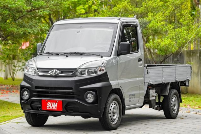 低里程僅跑3萬KM｜一手車｜全車原鈑件｜自排超方便｜行車紀錄器｜倒車顯影｜胎壓偵測｜可全額分期  第1張相片