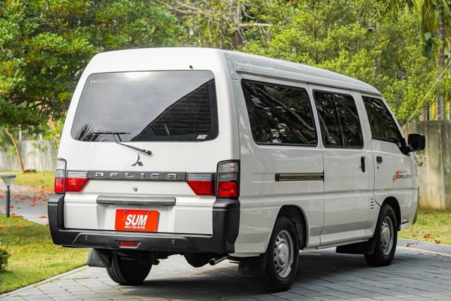 超低里程僅跑5萬KM｜自排廂型車｜8人座3排座椅｜盲點偵測｜全車原鈑件｜載人載貨一台搞定｜  第3張相片