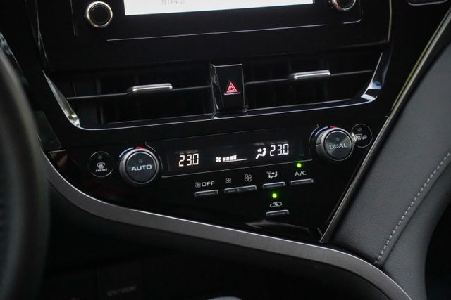 稀有高階2.0尊爵版｜超低里程僅跑2萬KM｜全車原鈑件｜IKEY｜電動座椅｜CARPLAY｜倒車顯影｜ACC｜車道維持  第14張相片
