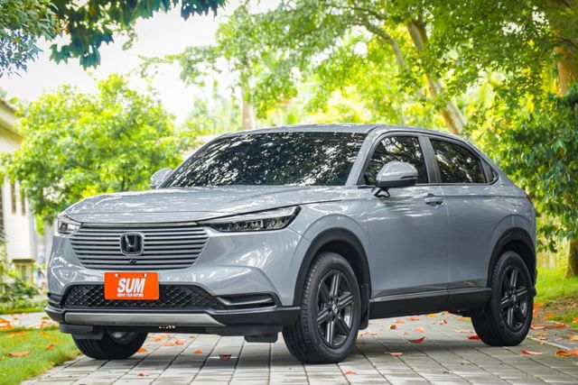 一手車9.9成新｜原廠延長五年保固｜僅跑3千公里｜腳踢感應尾門｜全車原鈑件｜頂級P版｜選配環景｜抬頭顯示｜CARPLAY  第1張相片