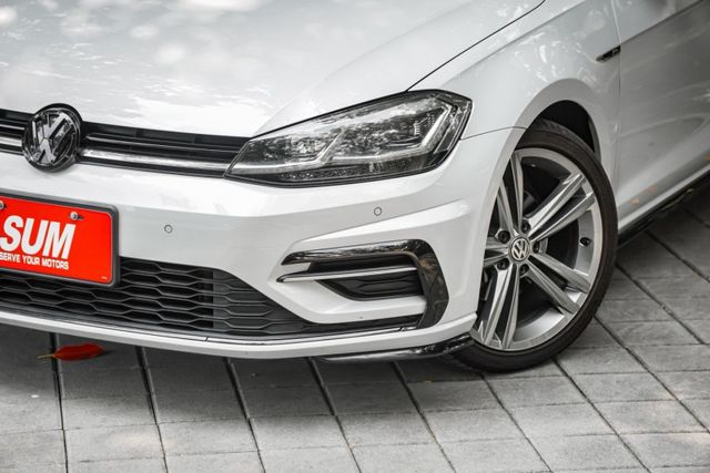 選配珍珠白｜原鈑件｜R-Line 套件｜全景天窗｜CARPLAY｜麂皮方向盤｜可全貸｜ikey免鑰匙  第5張相片