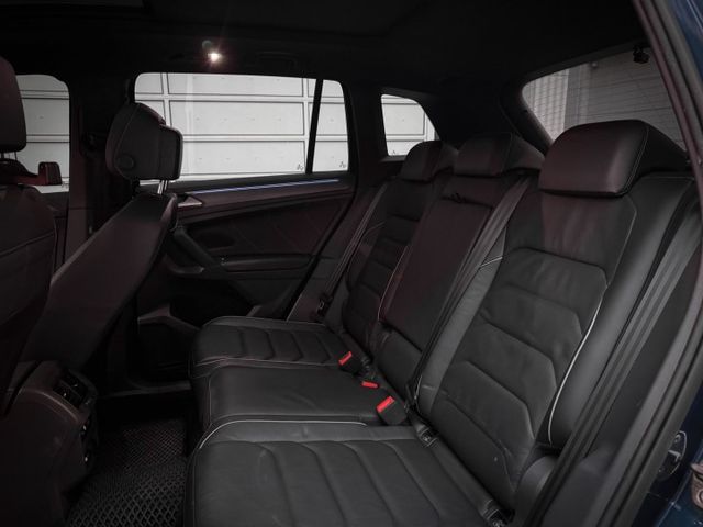 矩陣式頭燈/自動轉向頭燈/三幅式觸控方向盤/10.25吋全邏輯液晶儀表板/多媒體鏡面觸控主機/ACC跟車/AEB自動煞停  第9張相片