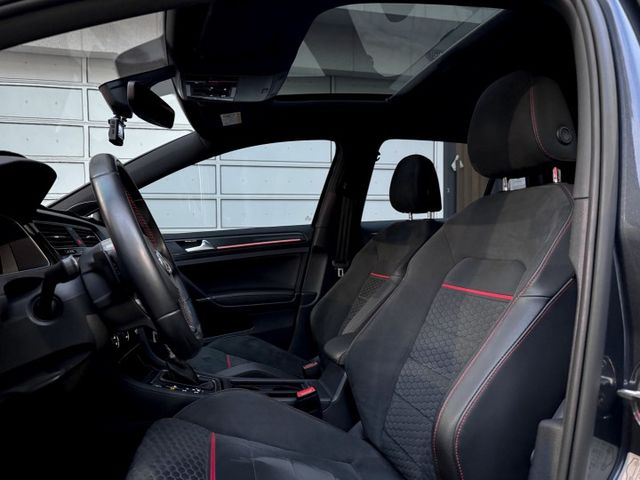 ACC跟車/車道偏移/液晶儀表板/電子手剎/原廠導航/Apple CarPlay/雙區恆溫空調/倒車顯影/全車雷達  第9張相片