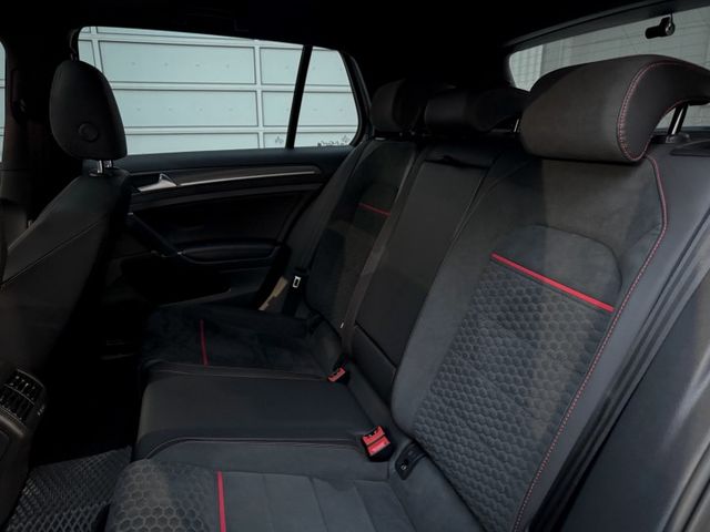 ACC跟車/車道偏移/液晶儀表板/電子手剎/原廠導航/Apple CarPlay/雙區恆溫空調/倒車顯影/全車雷達  第10張相片