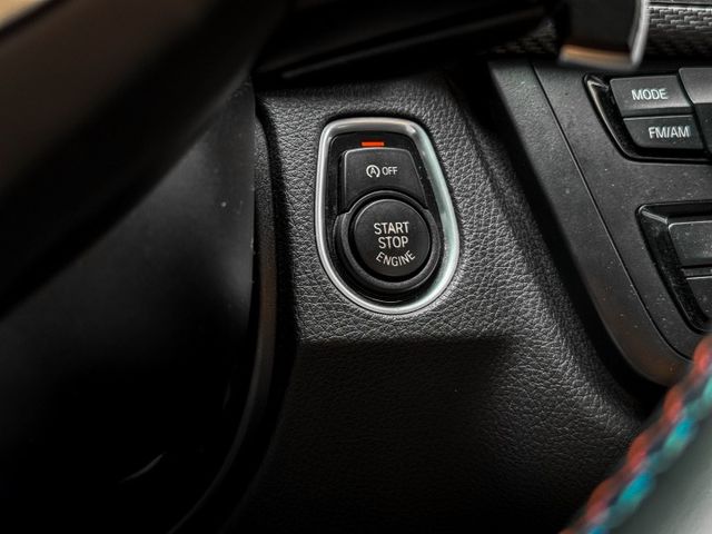 一鍵啟動/雙區恆溫空調/電動記憶座椅/電子排檔桿/自動光感應頭燈/改裝M3方向盤/改裝龍麟尾燈  第10張相片