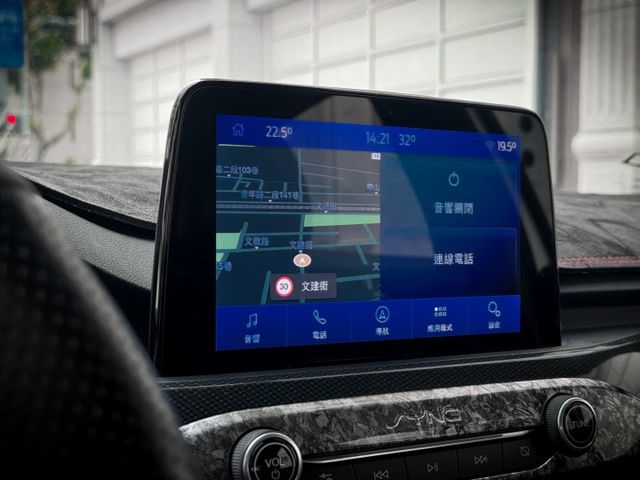 ACC跟車 | 車道偏移 | AEB自動煞停 | 一鍵啟動 | 雙區恆溫空調 | 雙前跑車座椅 |HUD抬頭顯示器  第14張相片