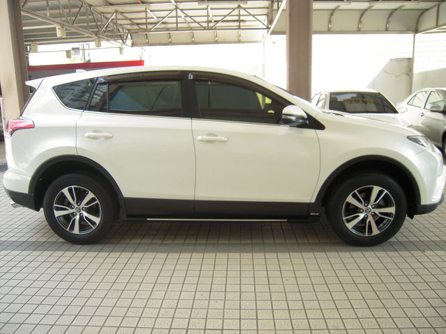 RAV4 2.0  第4張相片