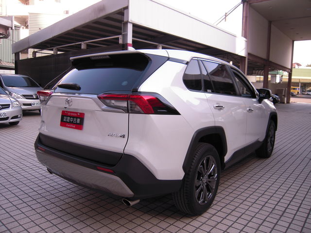 RAV4 2.0  第5張相片