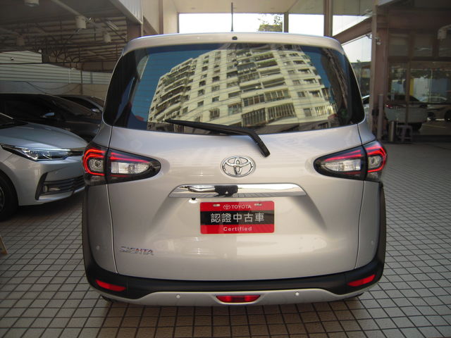 SIENTA 1.8  第10張相片