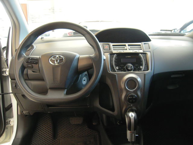 YARIS 1.5  第7張相片