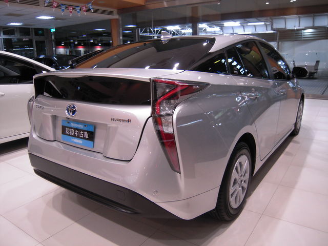 PRIUS 1.8  第5張相片