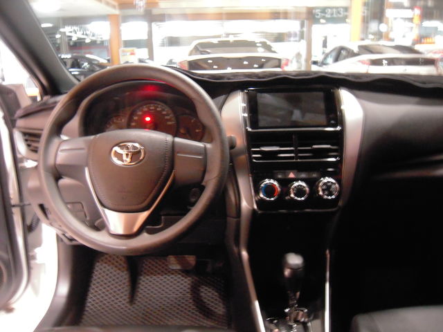 YARIS 1.5  第7張相片