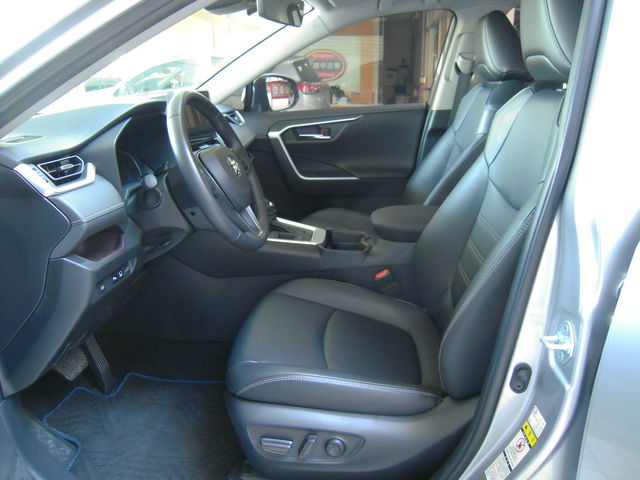RAV4 2.5 HV  第8張相片