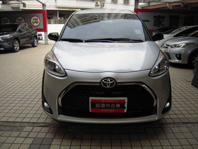 SIENTA 1.8  第2張相片