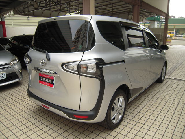 SIENTA 1.8  第5張相片
