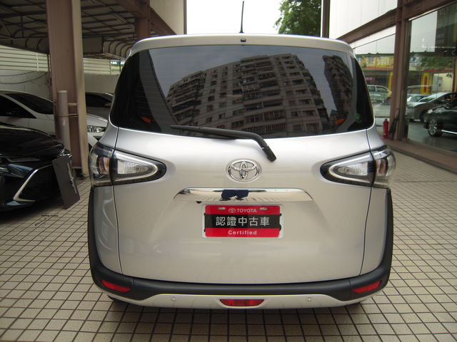 SIENTA 1.8  第6張相片
