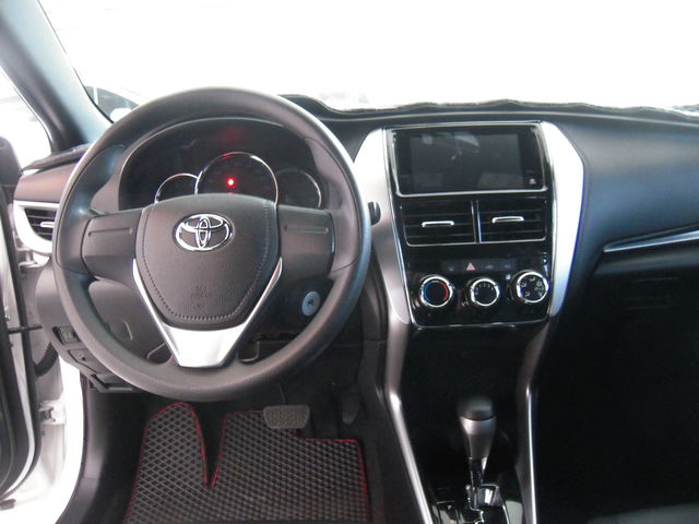 YARIS 1.5  第7張相片