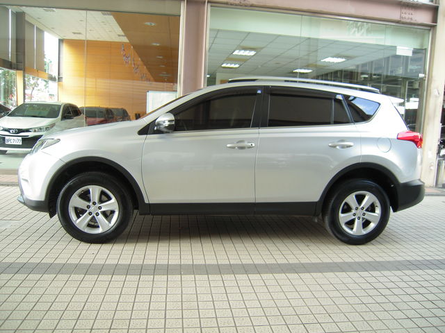 RAV4 2.5  第2張相片