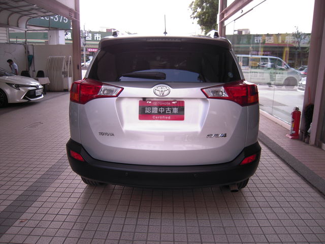 RAV4 2.5  第4張相片