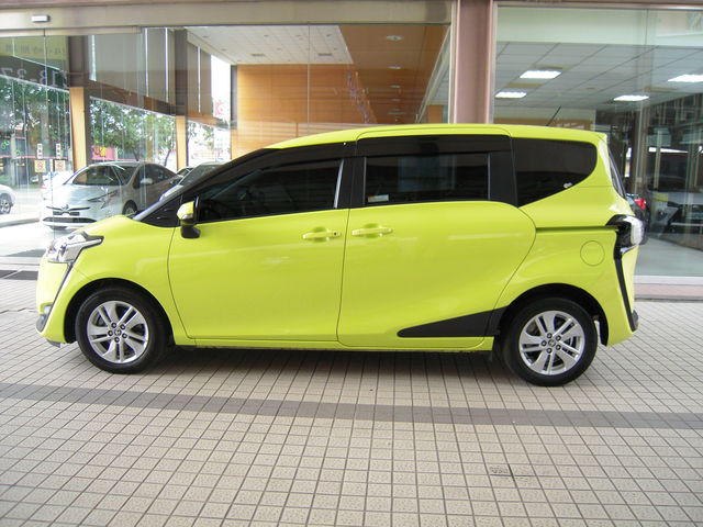 SIENTA 1.8  第2張相片