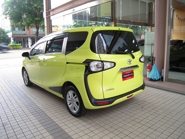 SIENTA 1.8  第3張相片