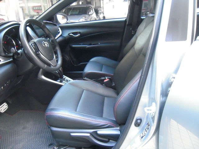 YARIS 1.5  第8張相片