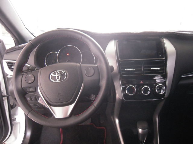 YARIS 1.5  第7張相片