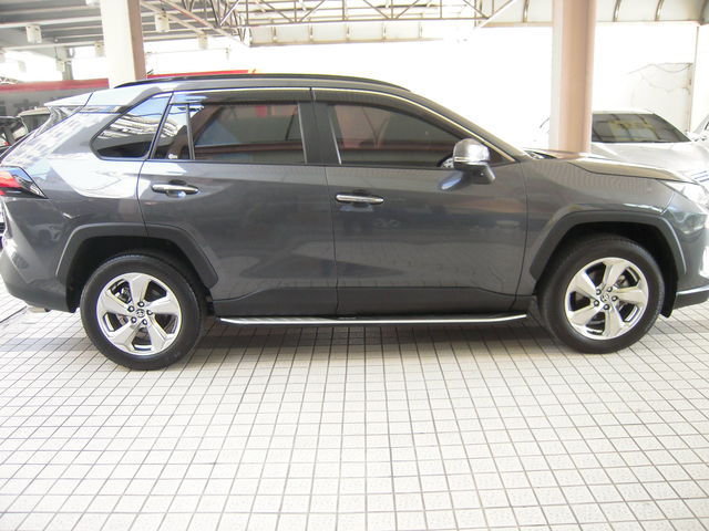 RAV4 2.0  第4張相片