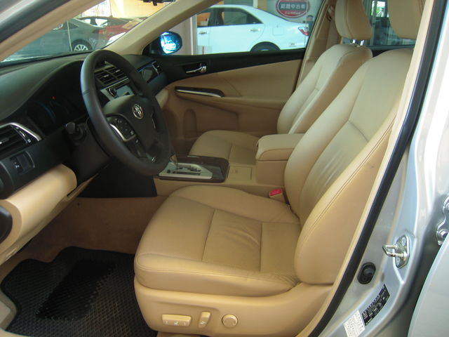 CAMRY 2.5 HV  第8張相片