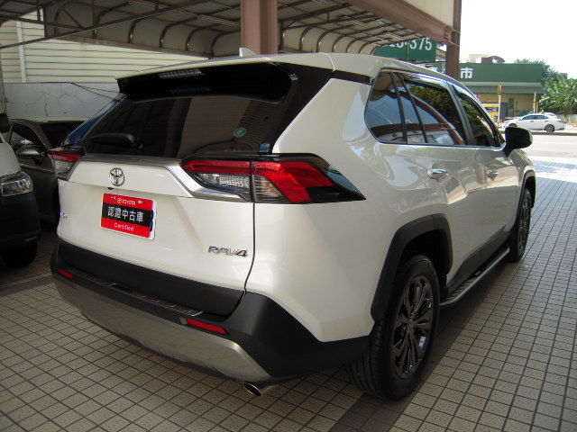 RAV4 2.0  第5張相片