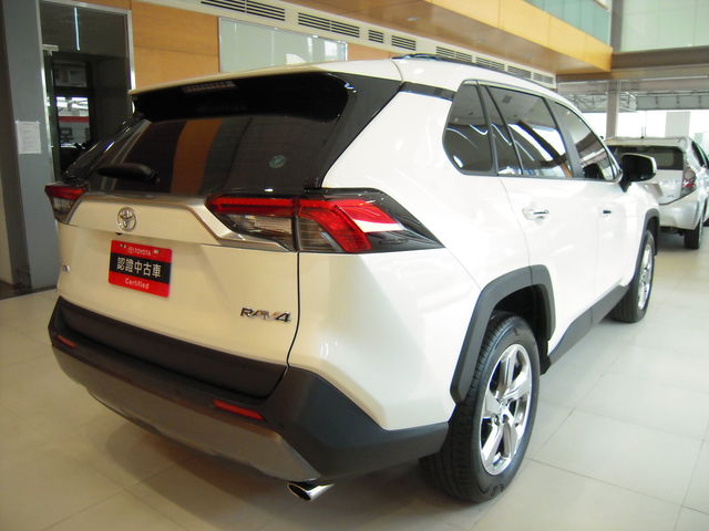 RAV4 2.0  第5張相片