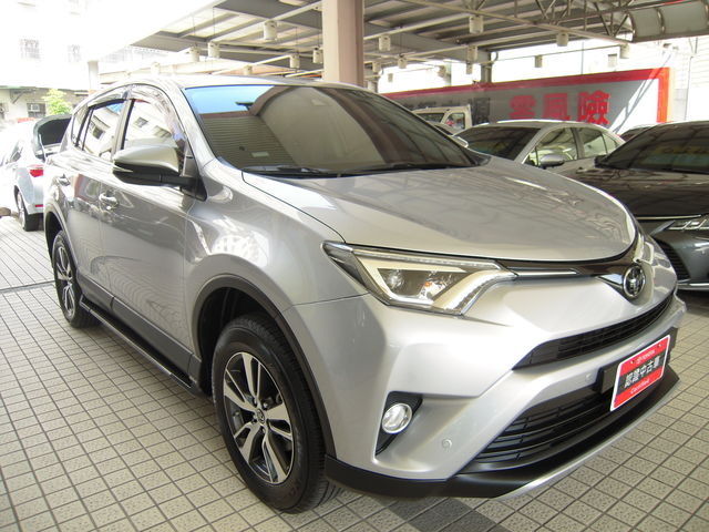 RAV4 2.0  第3張相片