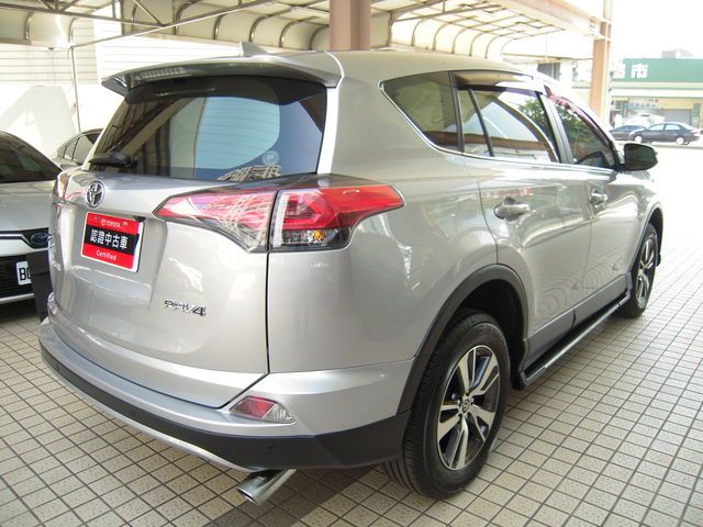 RAV4 2.0  第5張相片