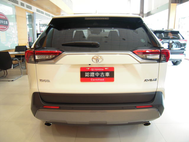 RAV4 2.0  第6張相片
