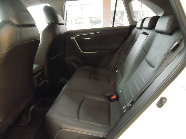RAV4 2.0  第9張相片