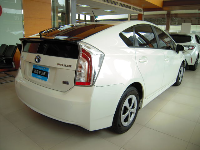 PRIUS 1.8  第5張相片