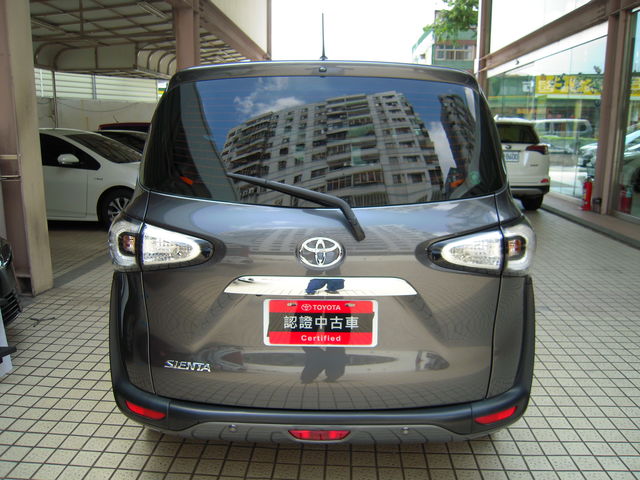 SIENTA 1.8  第6張相片