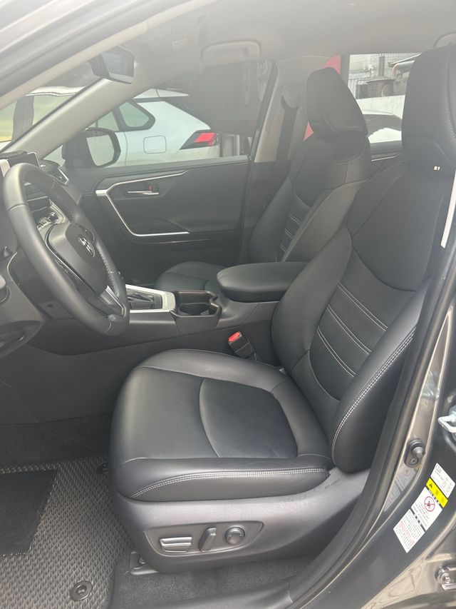 RAV4 2.0  第8張相片