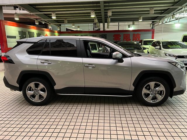 RAV4 2.0  第4張相片