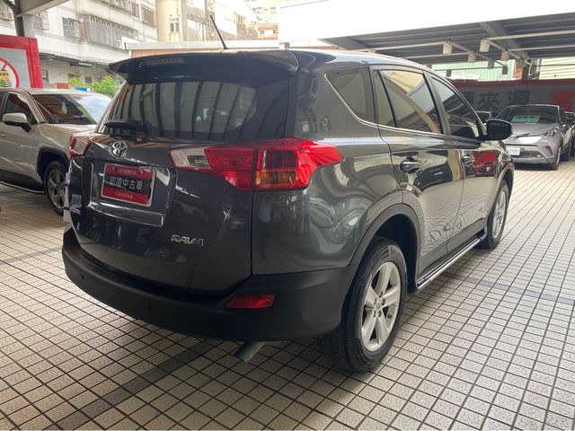 RAV4 2.0  第4張相片