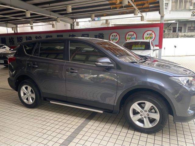 RAV4 2.0  第5張相片