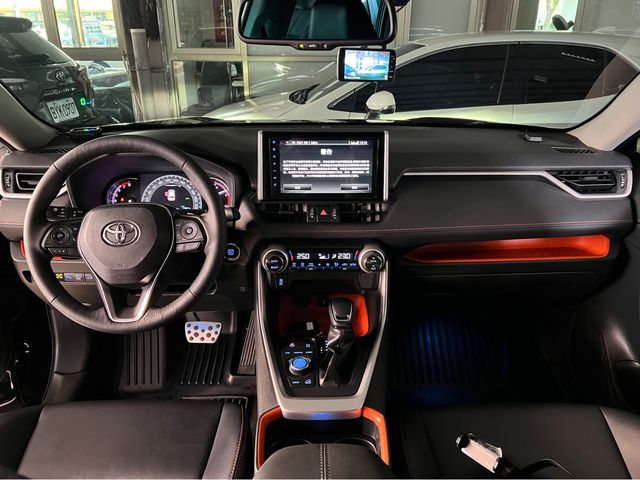 RAV4 2.5  第7張相片