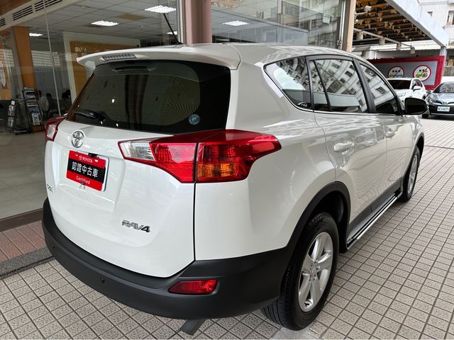 RAV4 2.0  第5張相片