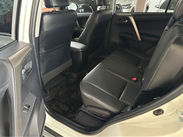 RAV4 2.0  第8張相片